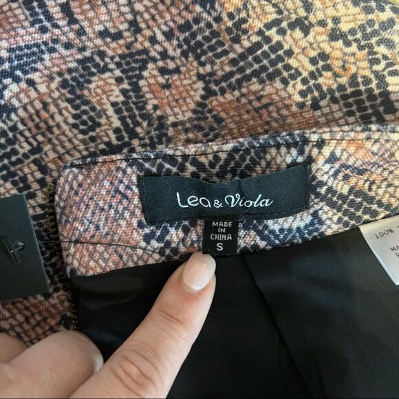 NWT Lea & Viola Pink and Black Snakeskin size small mini skirt 100% polyester - Picture 6 of 8